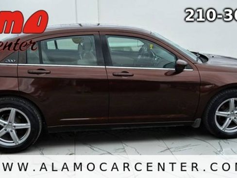 Used 2012 Chrysler 200 LX FWD image 6