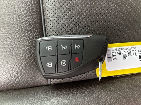 Used 2021 GMC Yukon Denali image 29