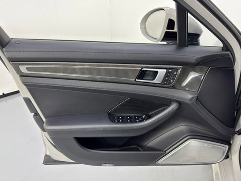 Used 2022 Porsche Panamera Turbo S w/ Premium Package image 48
