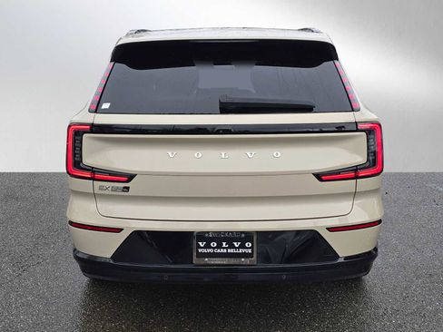 Certified 2025 Volvo EX90 Ultra image 4