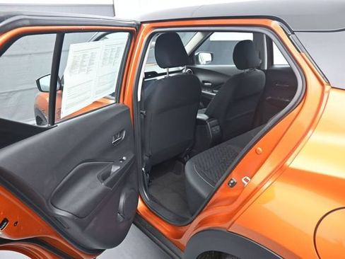 Used 2024 Nissan Kicks SV FWD image 12