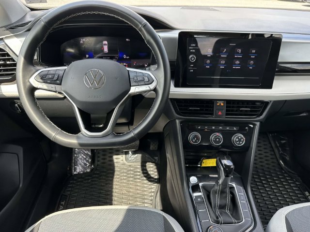 Used 2025 Volkswagen Taos S AWD/4WD image 2
