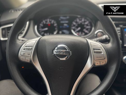 Used 2015 Nissan Rogue SV w/ SV Premium Package FWD image 9