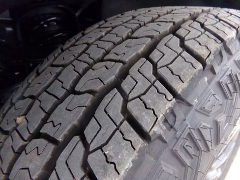 New 2025 GMC Canyon Elevation w/ Convenience Package image 30