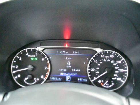 Used 2025 Nissan Altima 2.5 SV FWD image 17