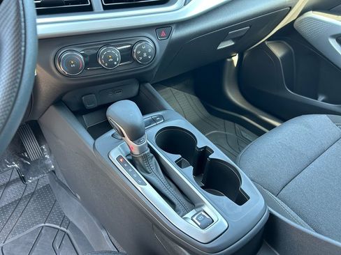 Used 2024 Chevrolet Trax LS image 35