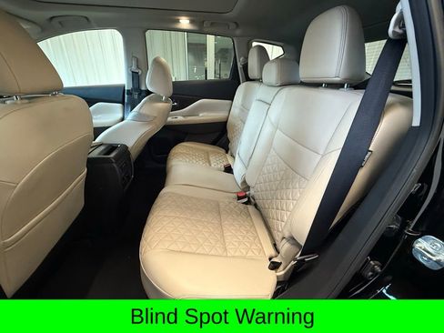 Used 2024 Nissan Murano Platinum w/ Cargo Package image 11