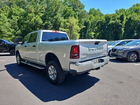 Used 2026 RAM 2500 Big Horn AWD/4WD image 8