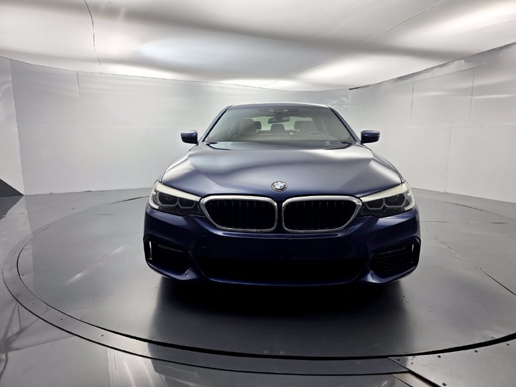 Used 2019 BMW 540i w/ M Sport Package RWD image 2