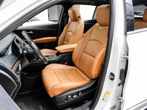 Used 2020 Cadillac XT4 Premium Luxury w/ Enhanced Visibility Package image 35