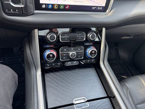 Used 2021 GMC Yukon Denali image 18