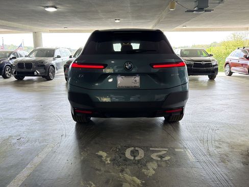 Used 2024 BMW iX xDrive50 w/ Premium Package image 9