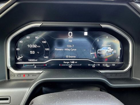 Used 2023 GMC Sierra 1500 AT4 image 9