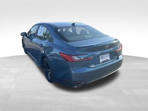 Used 2026 Toyota Camry SE FWD image 3