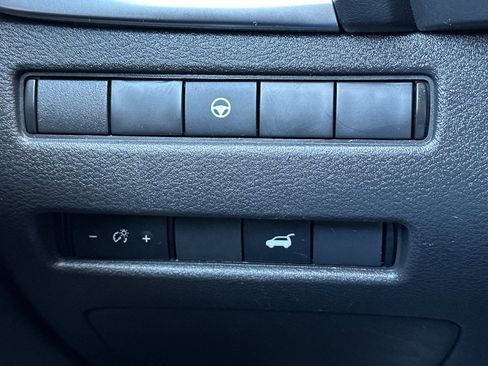 Used 2022 Nissan Rogue SL FWD image 28