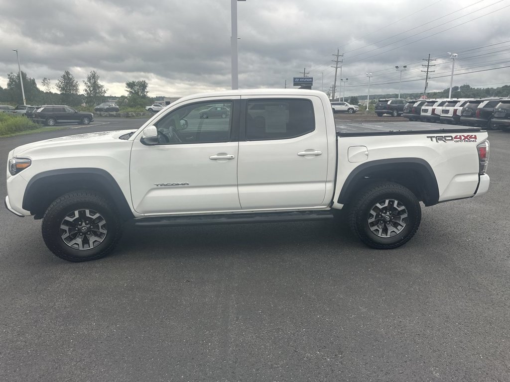 Used 2021 Toyota Tacoma TRD Off-Road w/ Technology Package AWD/4WD image 5