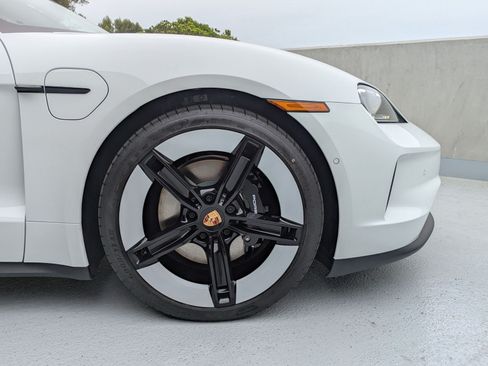 Certified 2025 Porsche Taycan AWD/4WD image 11