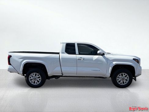 New 2026 Toyota Tacoma SR5 RWD image 8