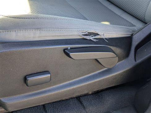 Used 2020 Chevrolet Colorado W/T image 19