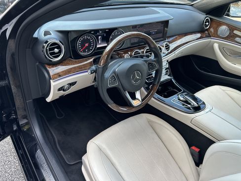 Used 2018 Mercedes-Benz E 400 4MATIC Wagon image 19