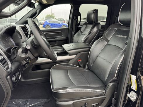 Used 2025 RAM 2500 Laramie AWD/4WD image 27