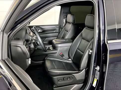 Certified 2021 GMC Yukon SLT w/ SLT Luxury Package image 7