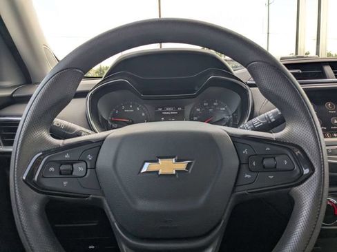 Used 2023 Chevrolet TrailBlazer LT FWD image 20