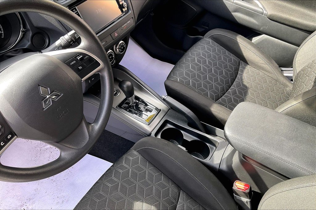 Used 2025 Mitsubishi Outlander Sport ES AWD/4WD image 16
