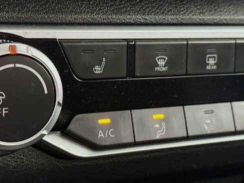 Used 2019 Nissan Altima 2.5 SR w/ SR Premium Package AWD/4WD image 21