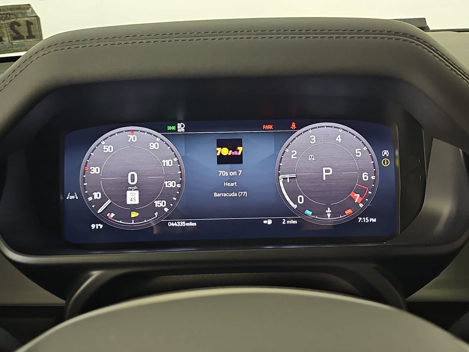 Used 2024 Land Rover Defender 130 X-Dynamic SE AWD/4WD image 18