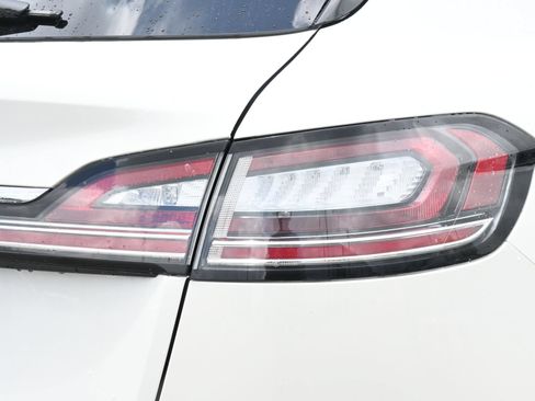 Used 2022 Lincoln Nautilus Reserve w/ Equipment Group 202A AWD/4WD image 19