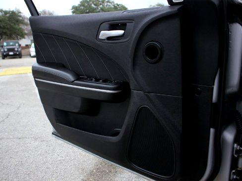 Used 2023 Dodge Charger SXT image 18