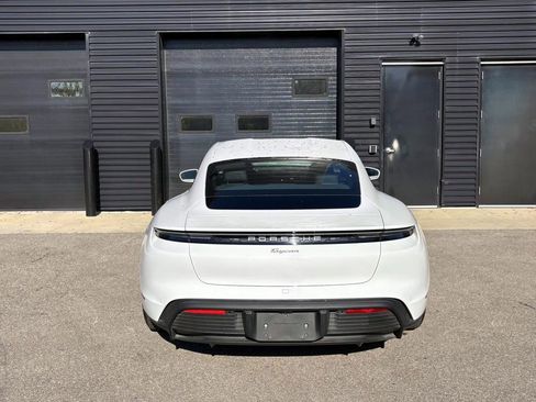 Used 2025 Porsche Taycan image 9