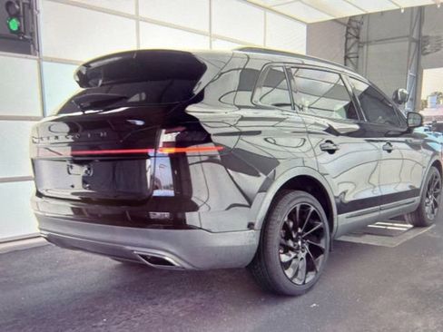 Used 2020 Lincoln Nautilus Reserve image 2