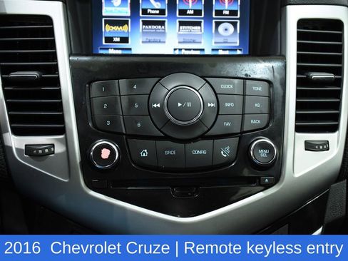 Used 2016 Chevrolet Cruze LT FWD image 18