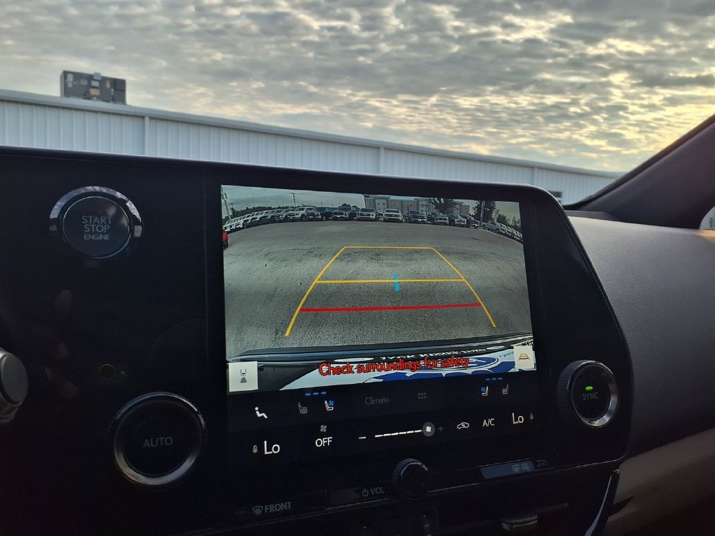Used 2024 Lexus NX 250 FWD w/ Towing Package (2000 Lbs) image 5