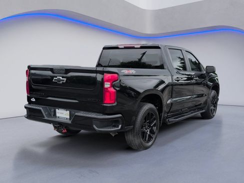 Used 2022 Chevrolet Silverado 1500 Custom w/ LPO, Blackout Package AWD/4WD image 9