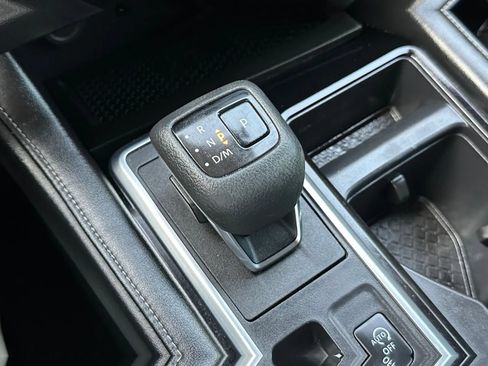 Used 2023 Nissan Pathfinder SL FWD image 32
