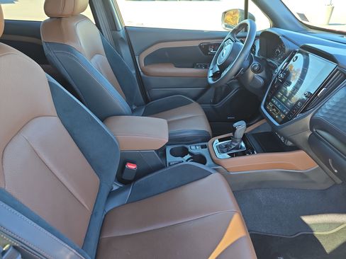 Used 2025 Subaru Forester Touring image 10