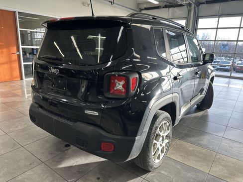 Used 2022 Jeep Renegade Latitude w/ Convenience Group image 9