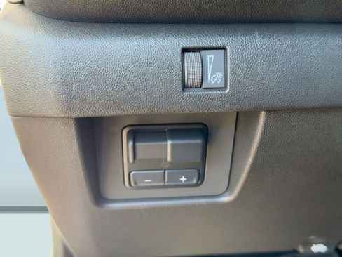 Used 2024 Chevrolet Colorado Trail Boss w/ Advanced Trailering Package image 16