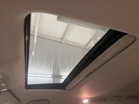 Used 2019 INFINITI QX80 Luxe w/ All-Season Package image 40