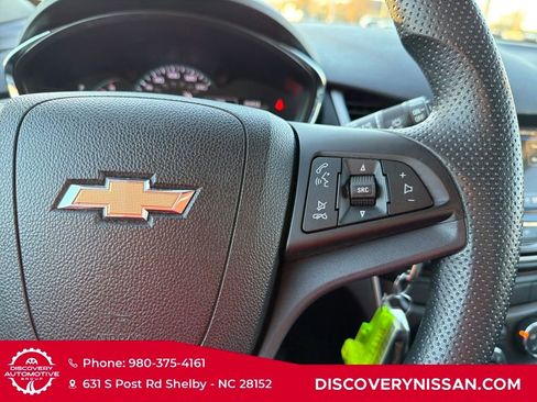 Used 2018 Chevrolet Trax LT image 21