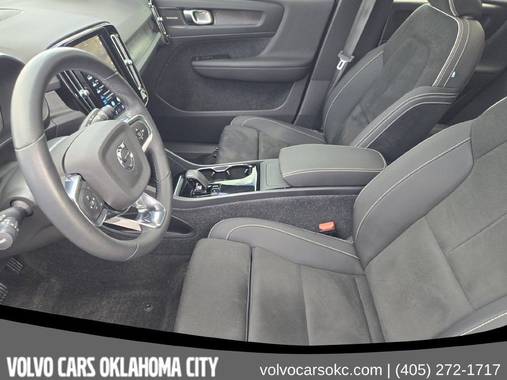 Certified 2023 Volvo C40 P8 Recharge Ultimate AWD/4WD image 10
