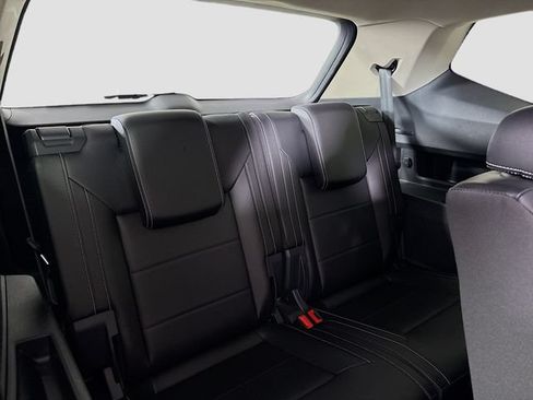 Certified 2023 Volkswagen Atlas SEL AWD/4WD image 37