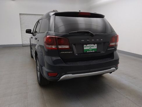 Used 2018 Dodge Journey Crossroad w/ Driver Convenience Group FWD image 6