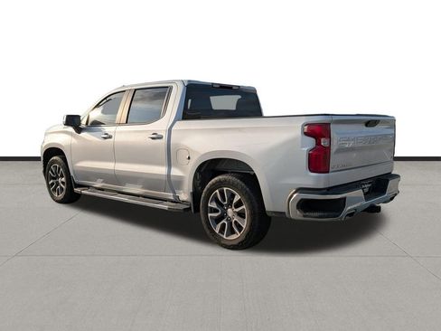 Used 2022 Chevrolet Silverado 1500 LT w/ Z71 Off-Road Package AWD/4WD image 7