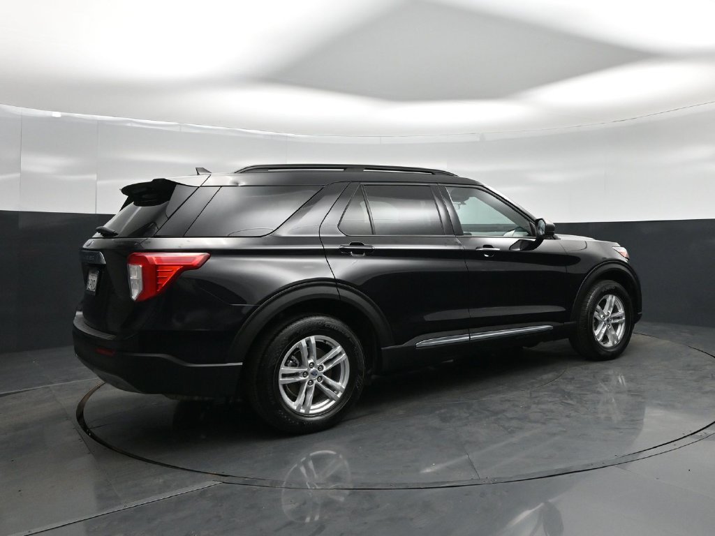 Certified 2023 Ford Explorer XLT w/ Equipment Group 202A RWD image 25