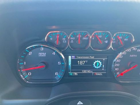 Used 2020 Chevrolet Suburban LT AWD/4WD image 15