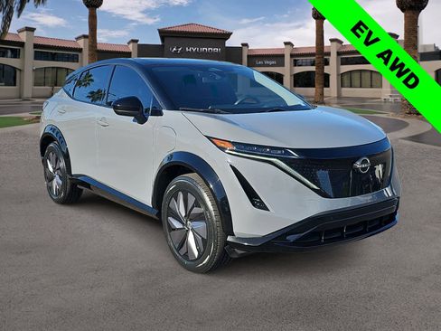 Used 2023 Nissan Ariya AWD image 2
